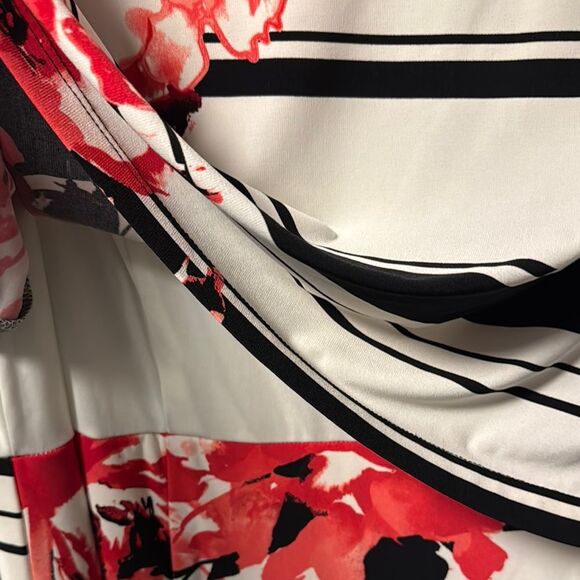 EUC Dress Barn Size 22 Black and White Cocktail Dress - Picture 4 of 4